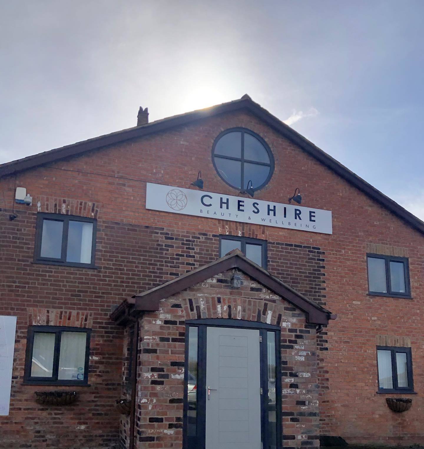 Hair Story tiene su sede en Cheshire Beauty & Wellbeing en Alder Lane en Burtonwood.