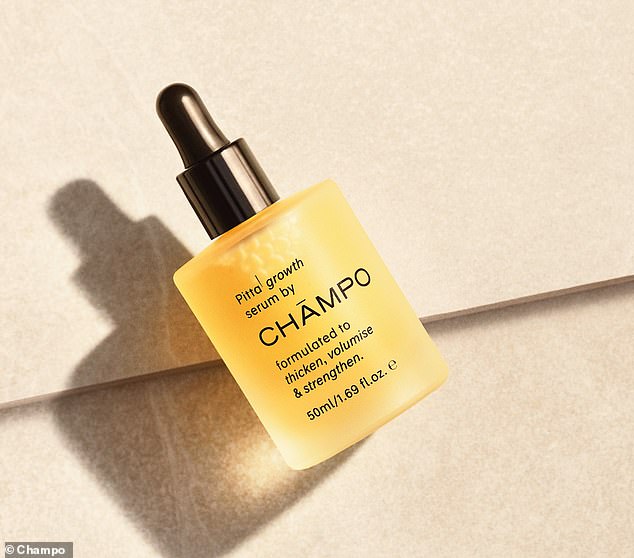 El suero contiene extracto de trébol rojo, que actúa como un amortiguador para controlar la liberación de la hormona DHT que causa la caída del cabello, creando un ambiente ideal para el crecimiento del cabello.