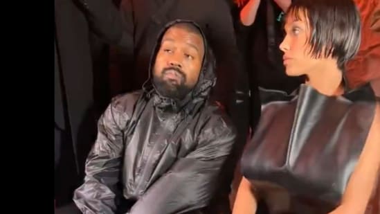 Bianca Censori y Kanye West en la Semana de la Moda de Milán (Foto: Via X)