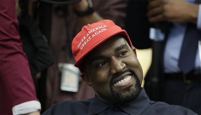 Kanye West ha sido demandado por un ex empleado de Donda Academy por presunta discriminación salarial.