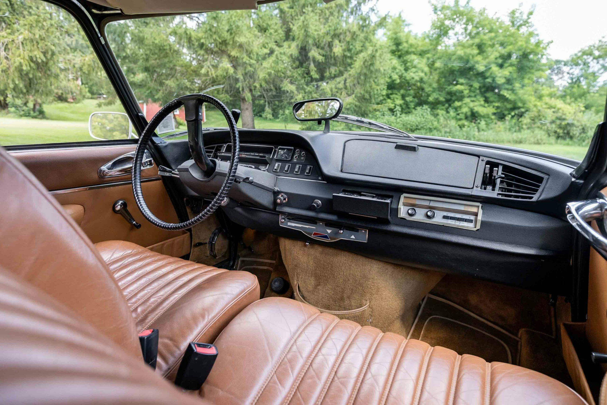 1969 Citroen DS21 Pallas Inshorioor antes