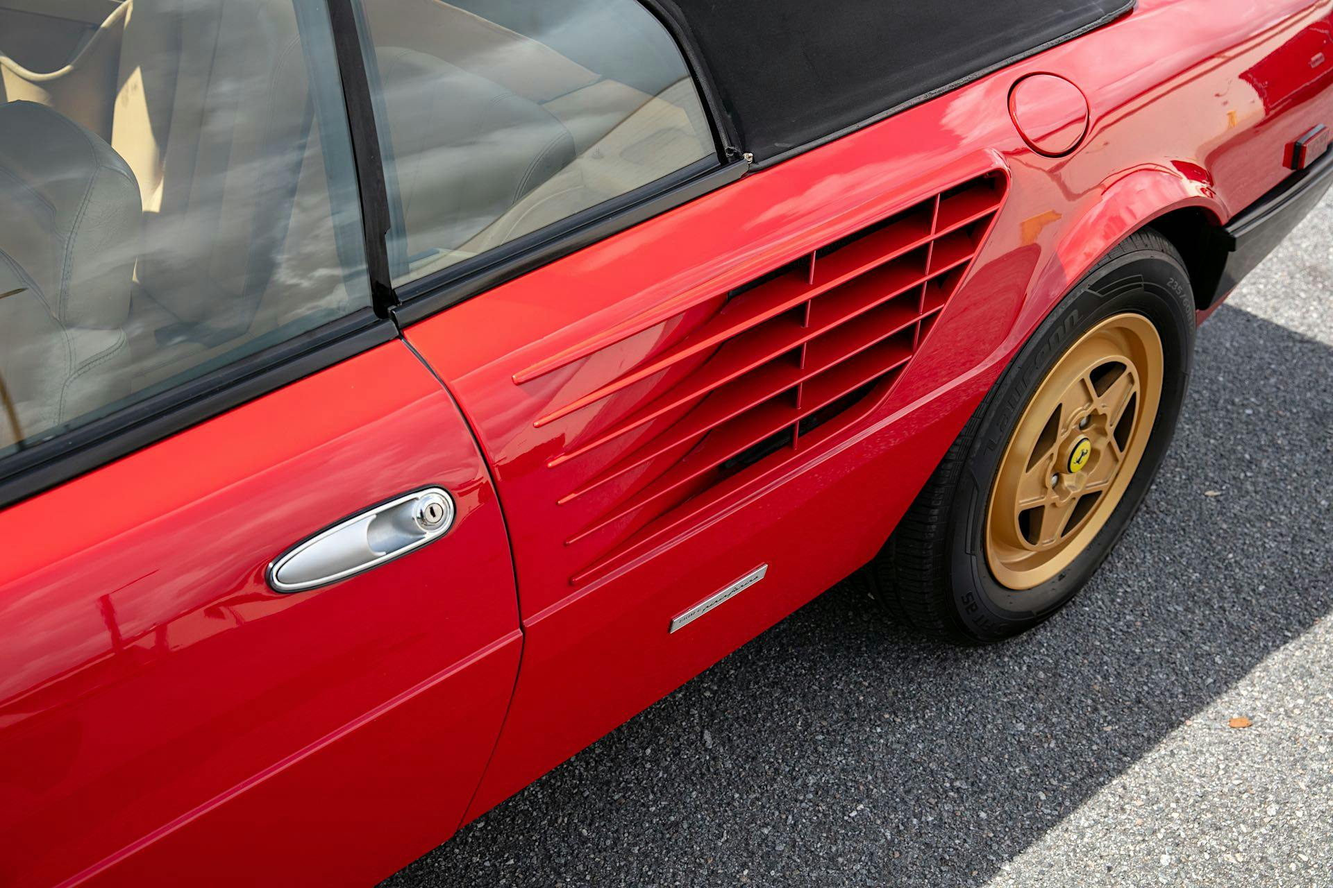 1983 Ferrari Mondial Cabriolet Body