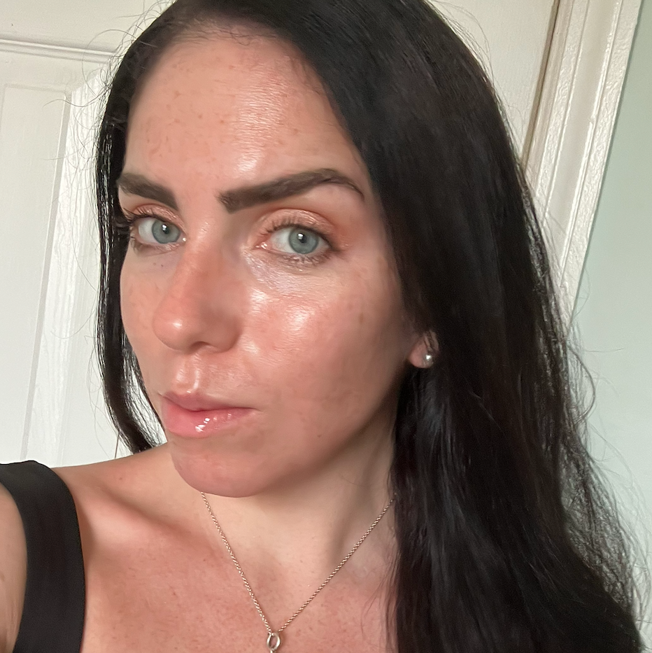 ojos azules azules