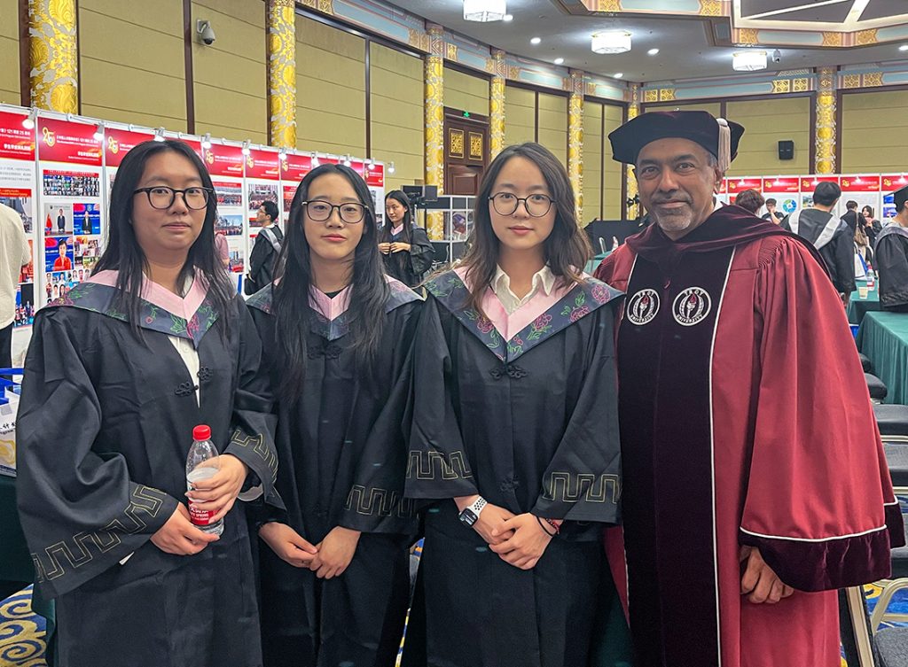 Sharil AgraTa, derecho y 1 + 2 + 1 estudiante graduado en Beijing.