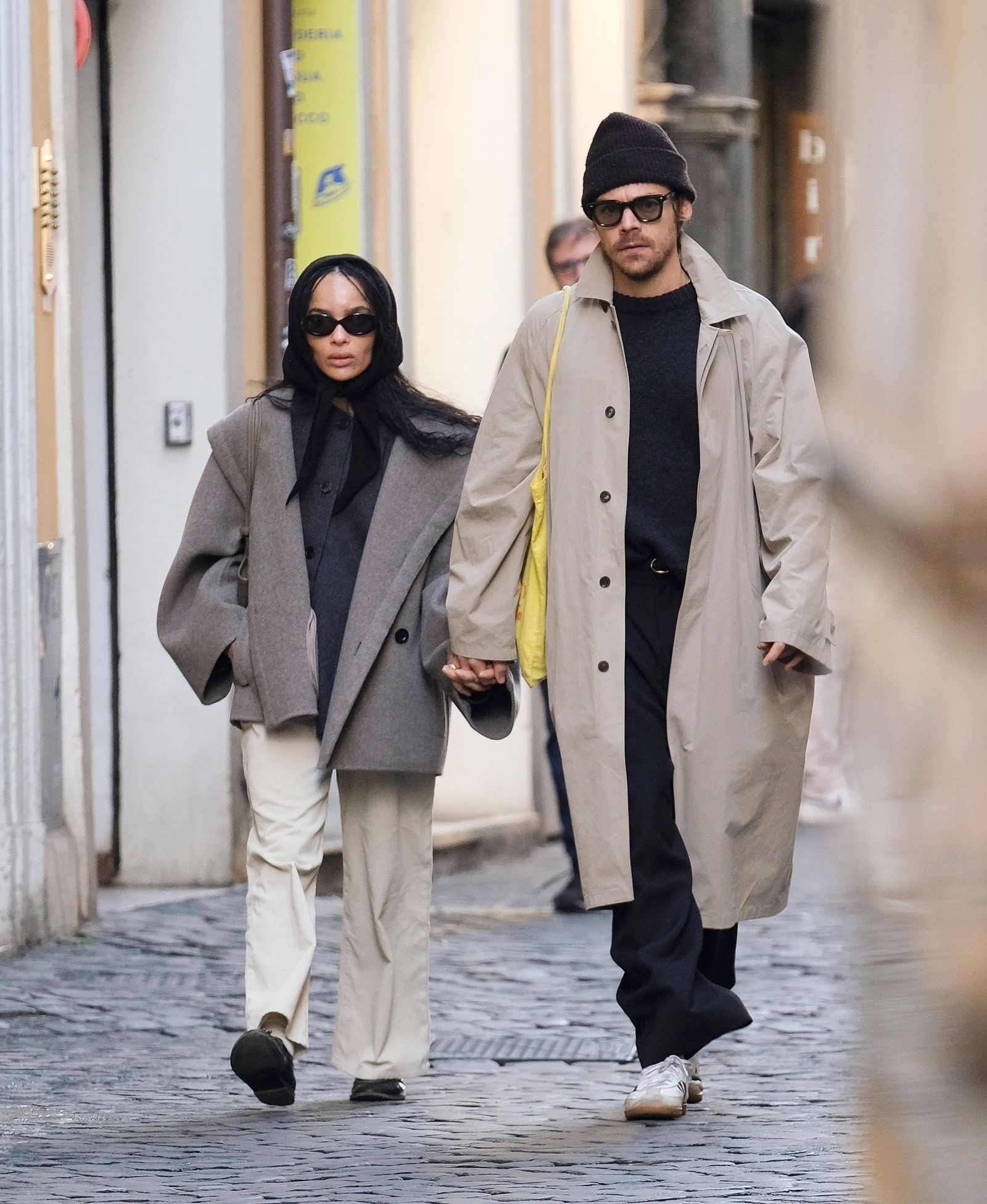 Una señal es que el cantante Harry Styles fue visto en Roma con la chica Zoe Kravitz mientras fotografiaban unas…