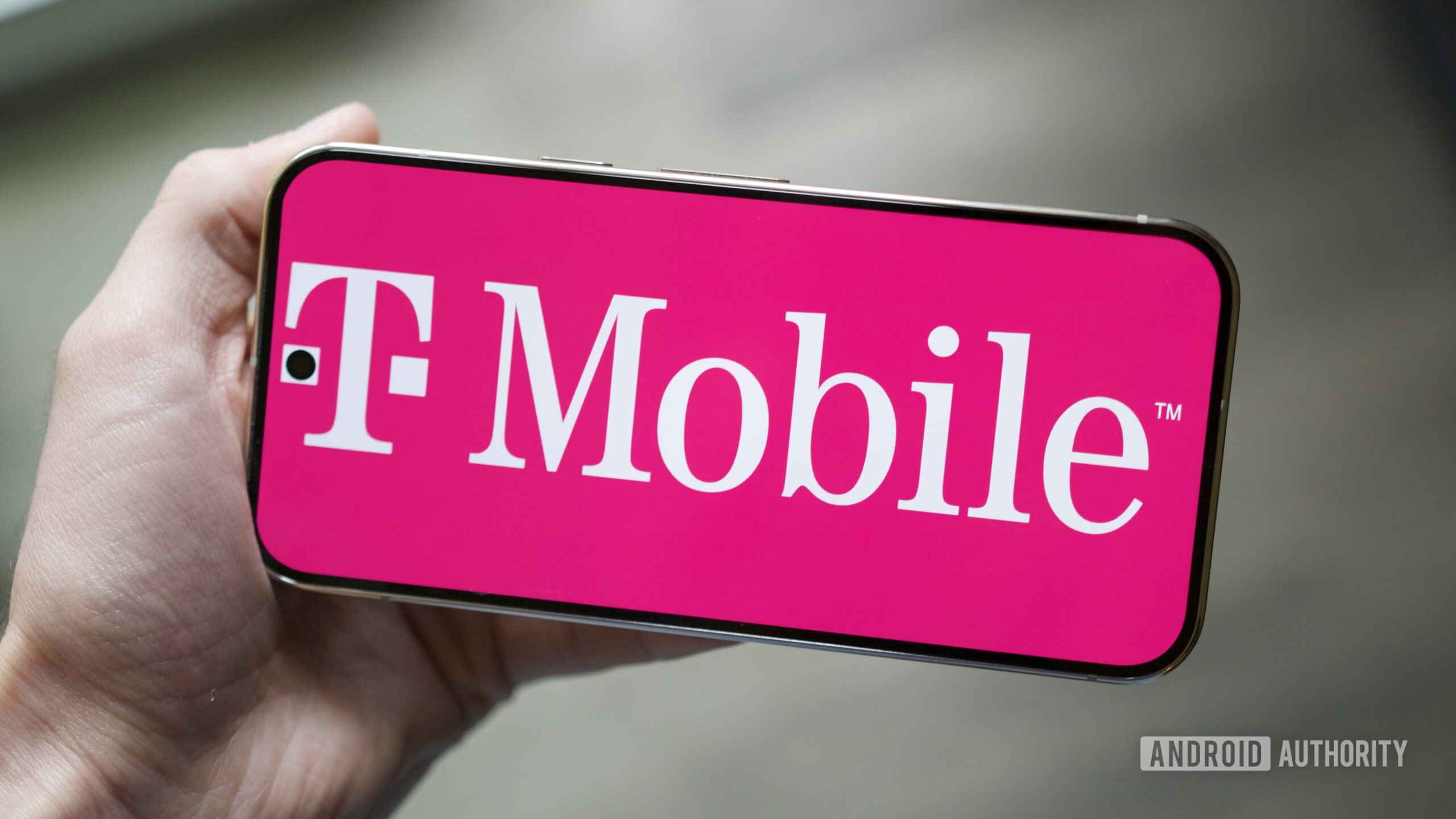 La marca T-Mobile apareció en el teléfono Google Play.