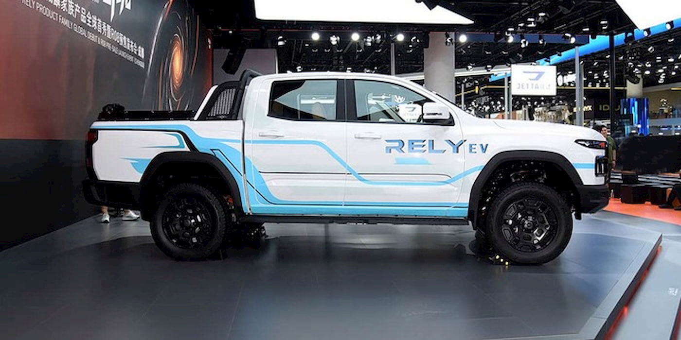 China-recogida-eléctrica-Toyota-Hilux
