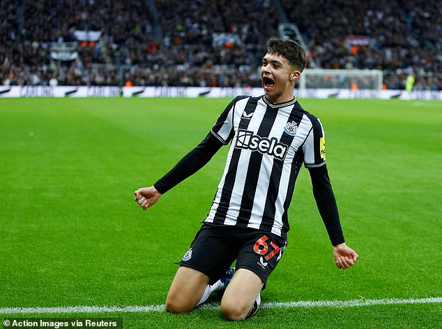 Lewis Miley ha regresado a los entrenamientos completos y es probable que sea titular cuando Newcastle regrese a la acción en Crystal Palace el 12 de abril.