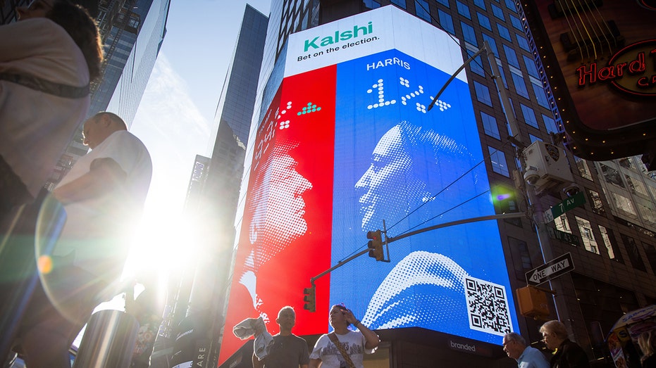 Las peticiones del día de las elecciones se han exhibido en Times Square.