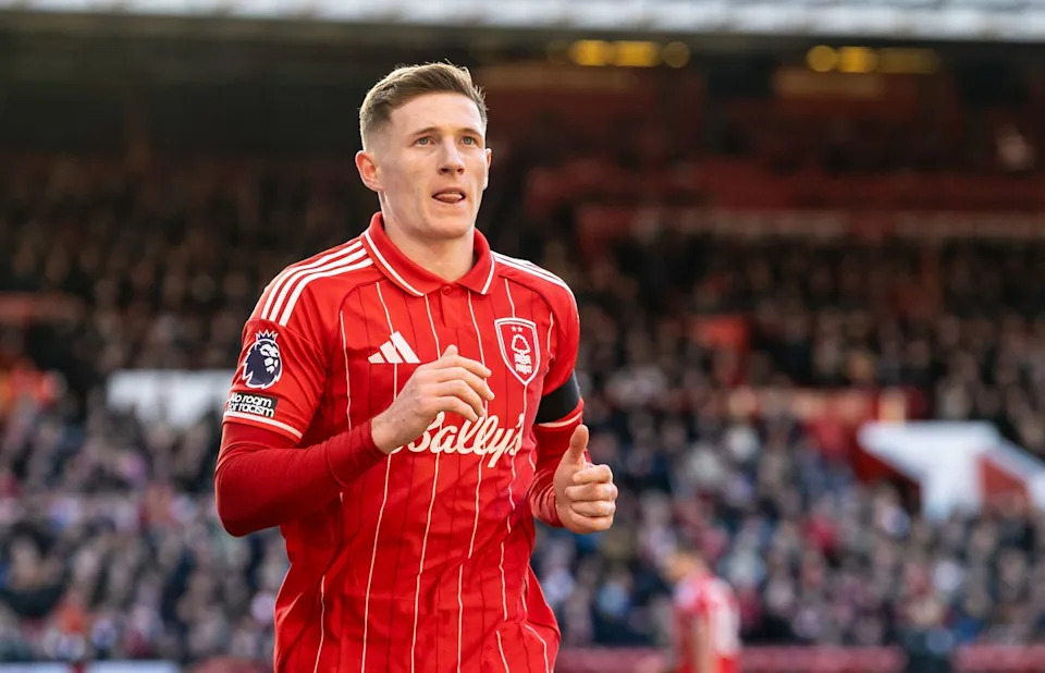     Elliot Anderson del bosque de Nottingham. 