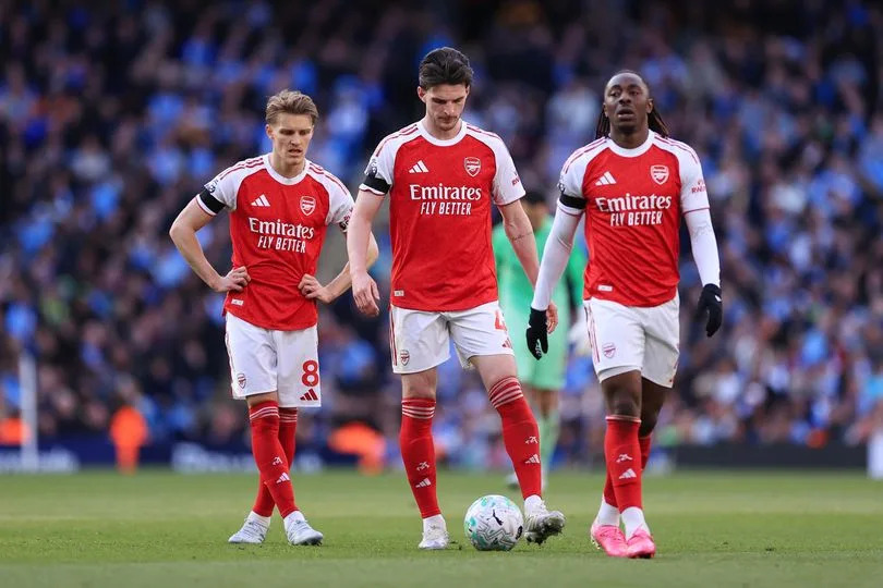 Martin Odegaard, Declan Rice y Eberechi Eze lucieron miserables durante el partido del Arsenal