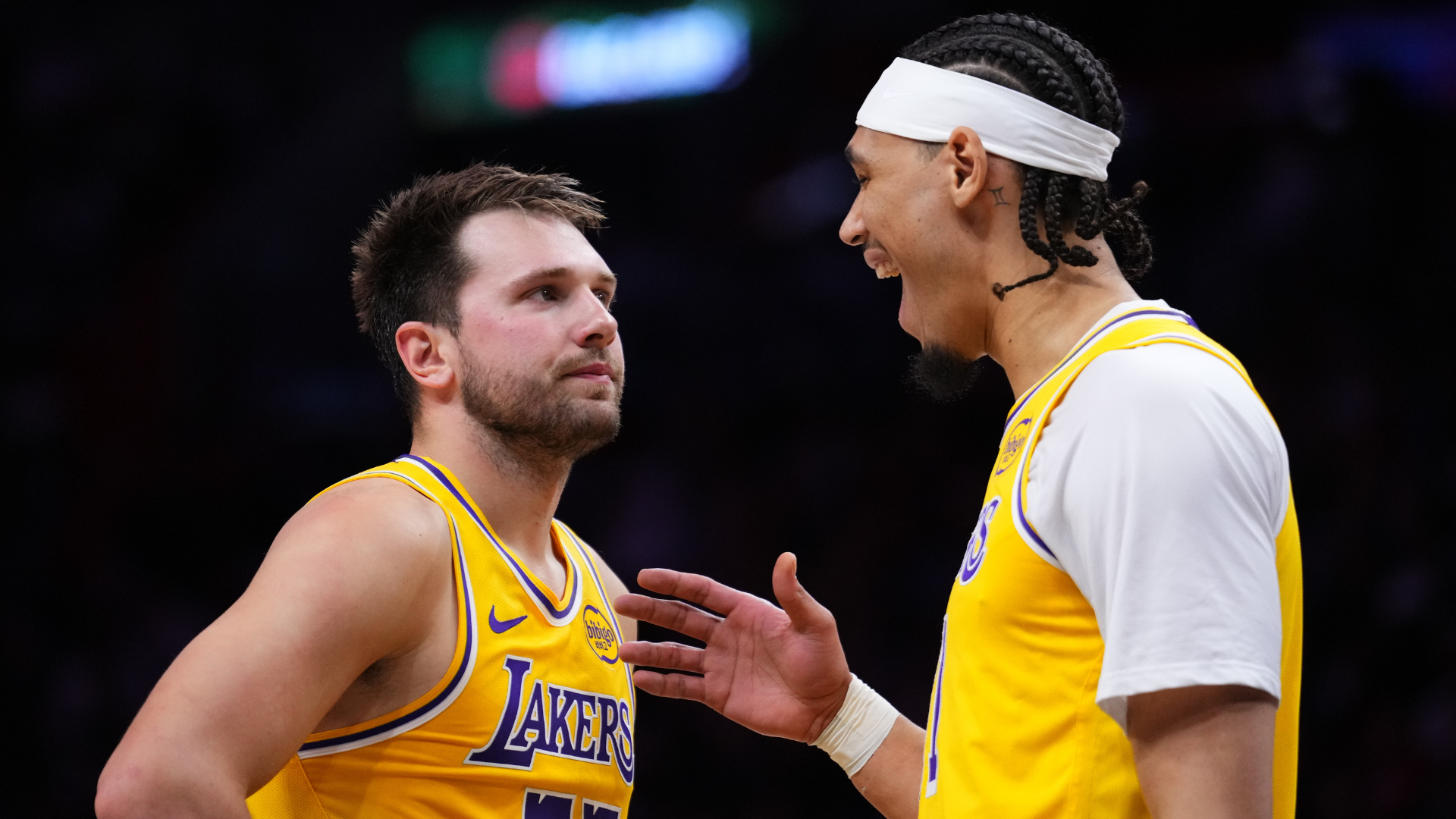 Luka Doncic y Jaxson Hayes